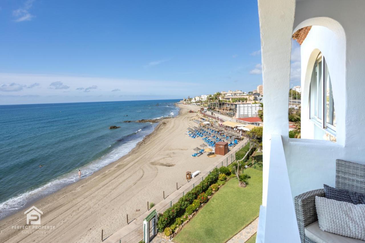Apartment Aguamarina On The Beach Front Málaga Dış mekan fotoğraf