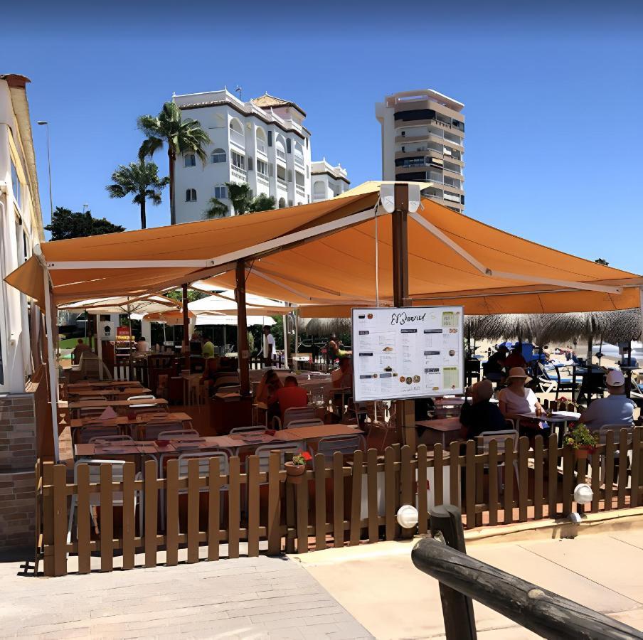 Apartment Aguamarina On The Beach Front Málaga Dış mekan fotoğraf